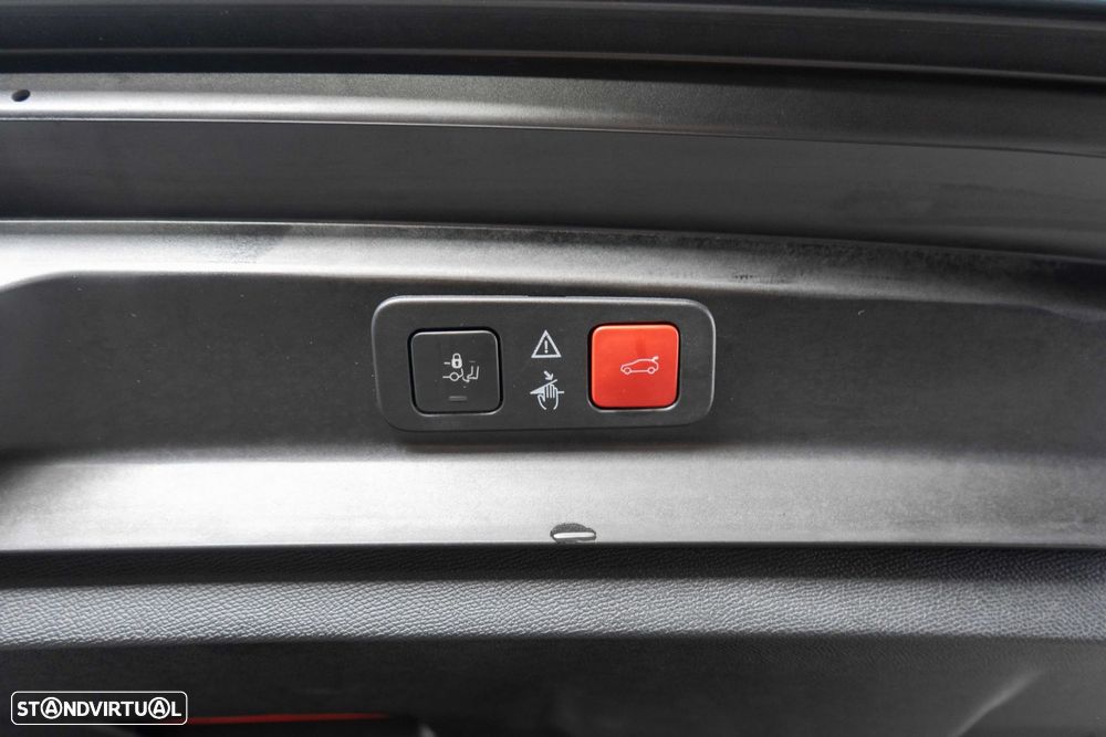 Peugeot 5008 1.2 Hybrid GT e-DCS6 - 17