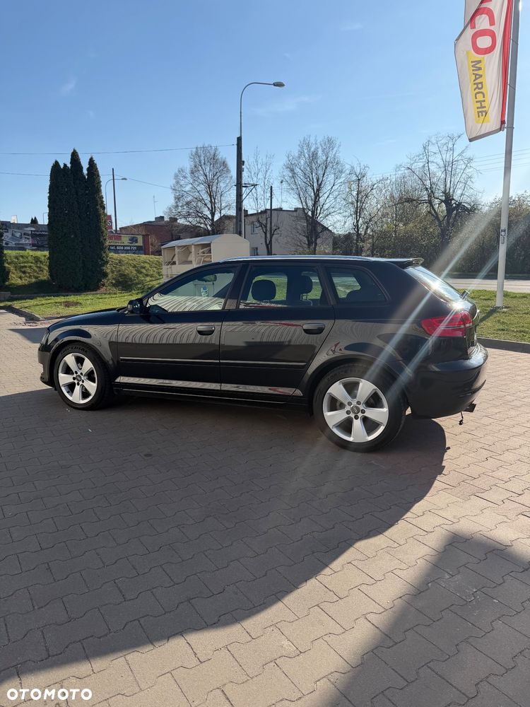Audi A3 Sportback - 3