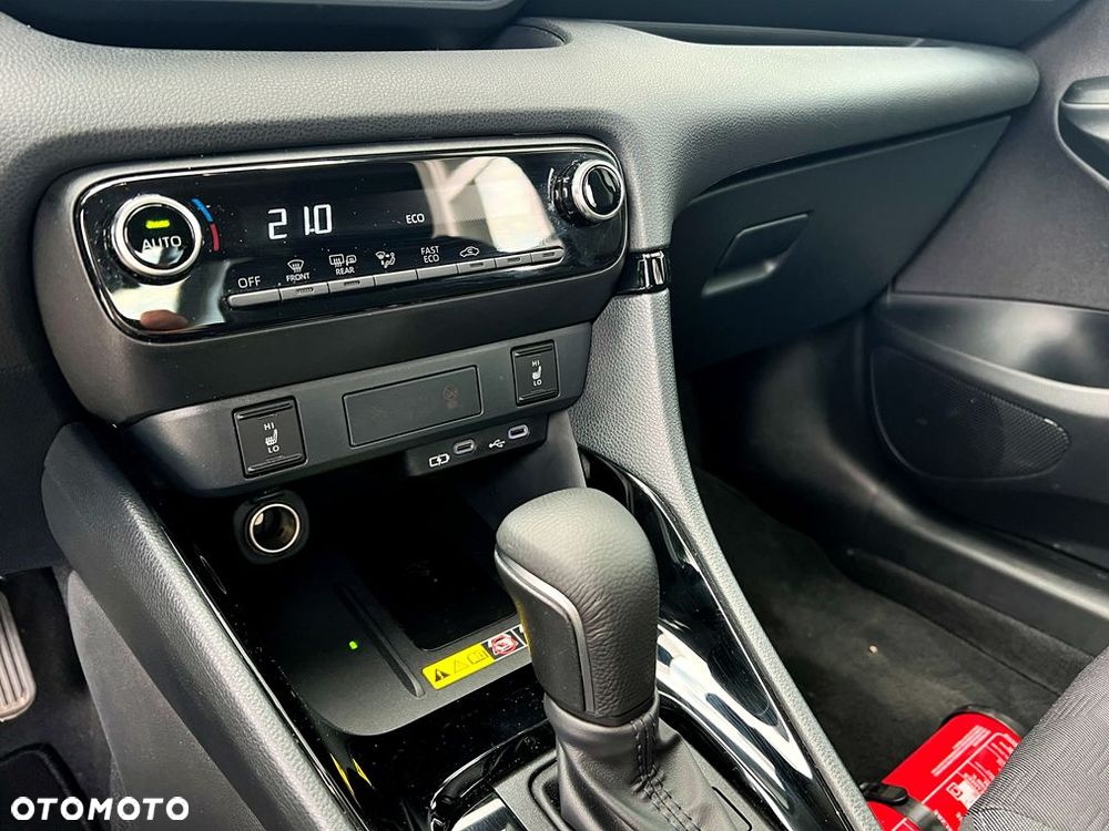 Toyota Yaris Hybrid 1.5 Style - 13