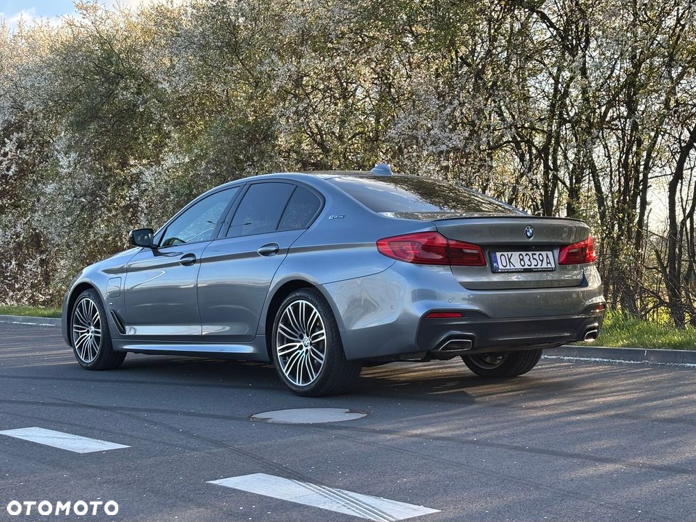 BMW Seria 5 530e iPerformance M Sport sport - 16