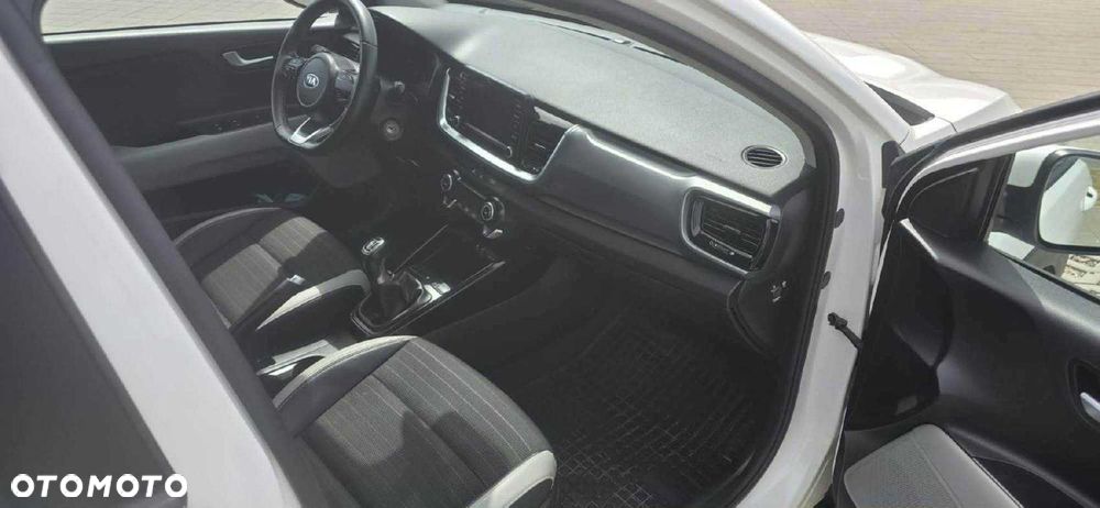 Kia Stonic - 5