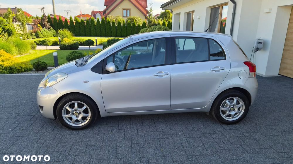 Toyota Yaris 1.33 Sol - 25