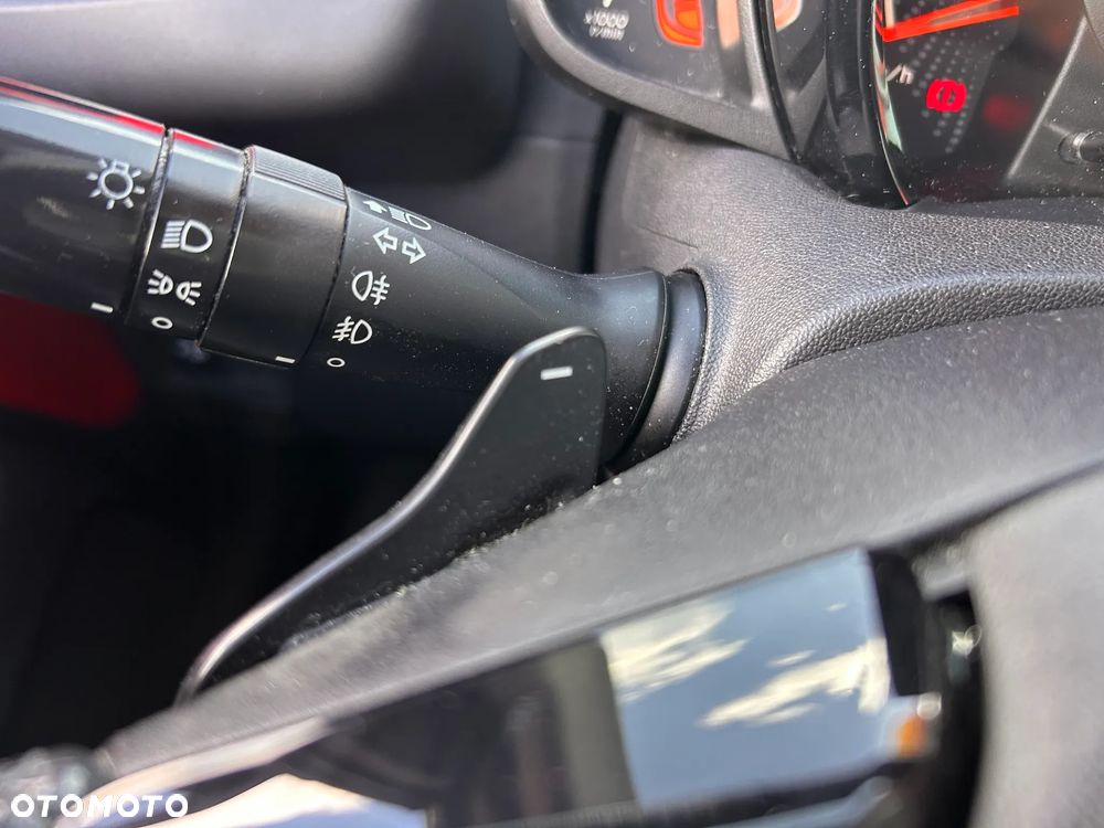 Toyota Aygo x.shift x-play connect - 26