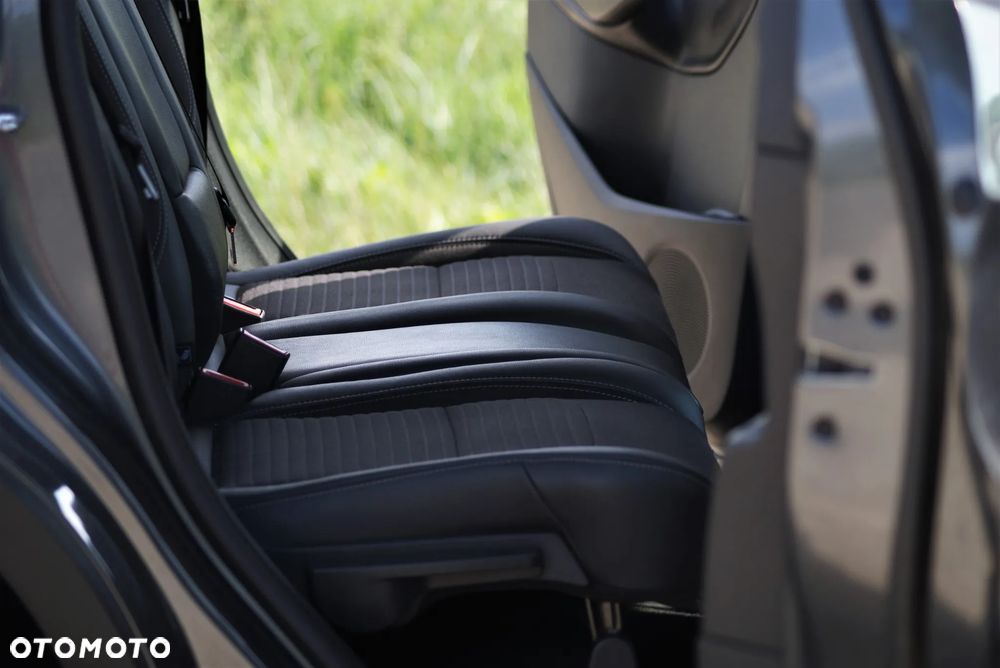 Ford Kuga - 24
