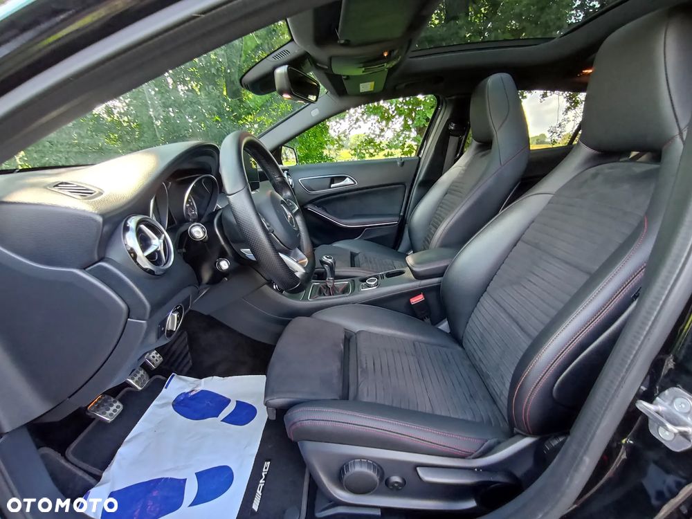 Mercedes-Benz GLA - 21