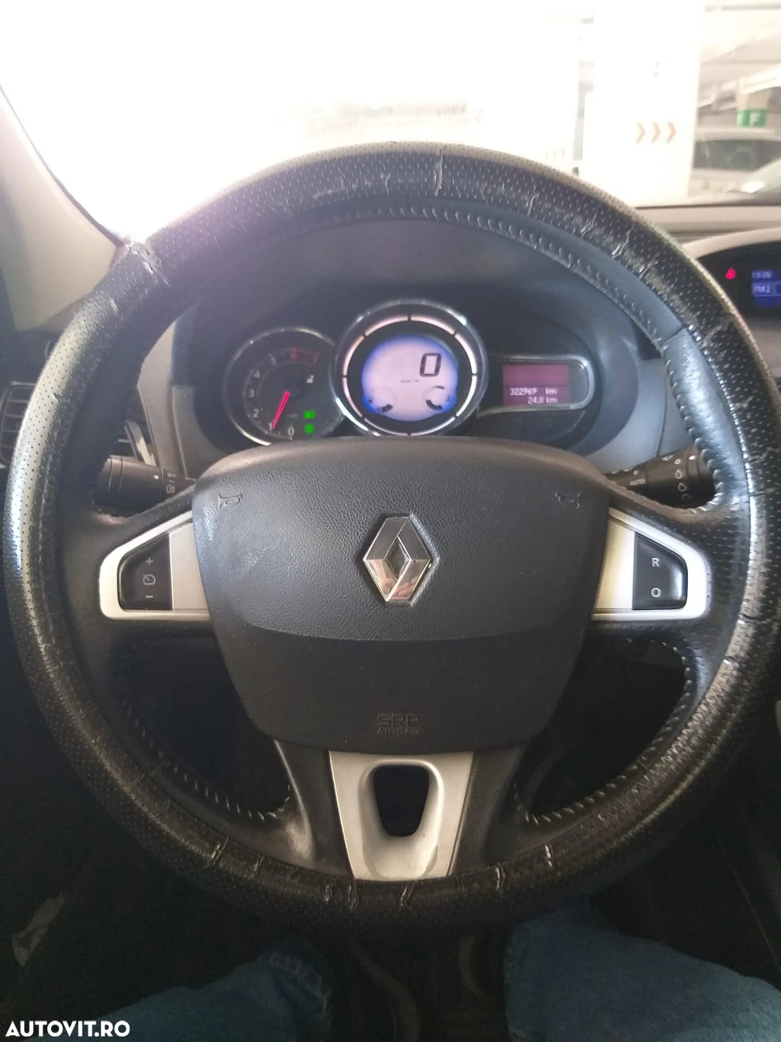 Renault Fluence 1.6 16V Authentique - 12