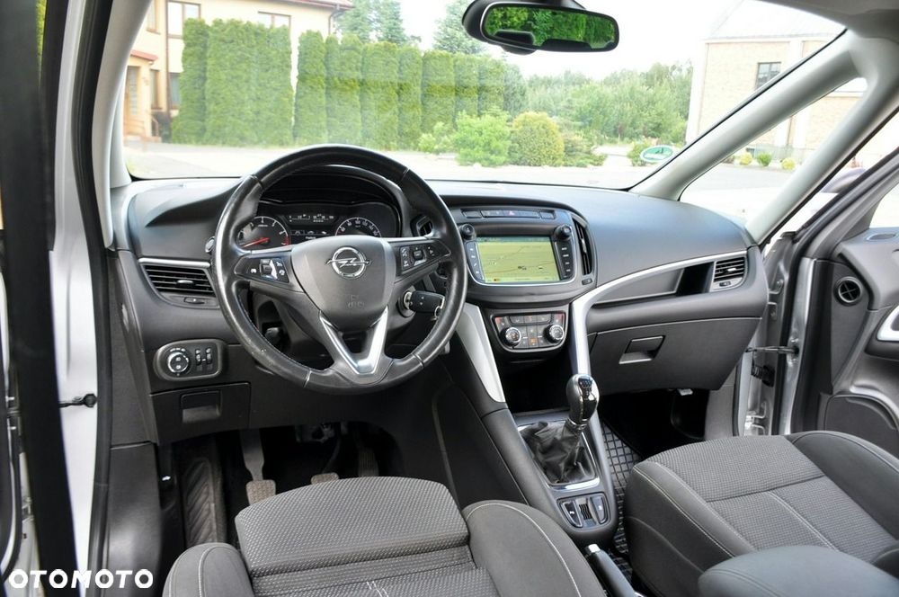Opel Zafira - 29