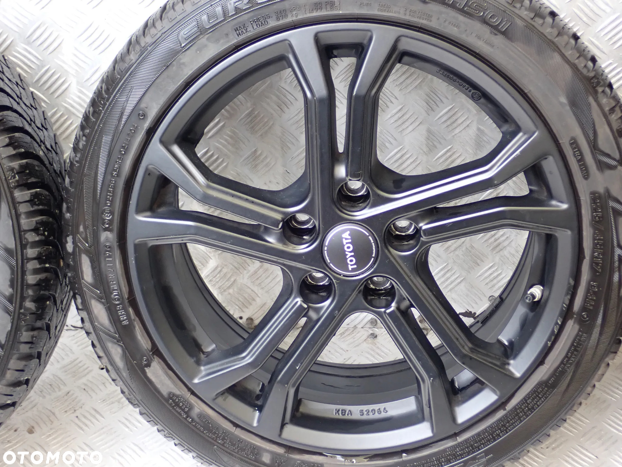 KOŁA FELGI ALUMINIOWE TOYOTA 7,5JX17  ET 40  5X114,3  KBA 52964  Z OPONAMI ZIMA 225/45/17  2500 ZŁ - 5