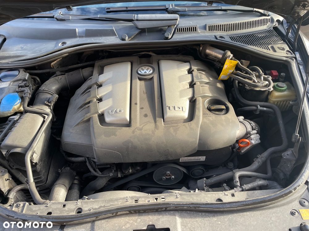 Volkswagen Touareg 3.0 V6 TDI DPF Individual - 11