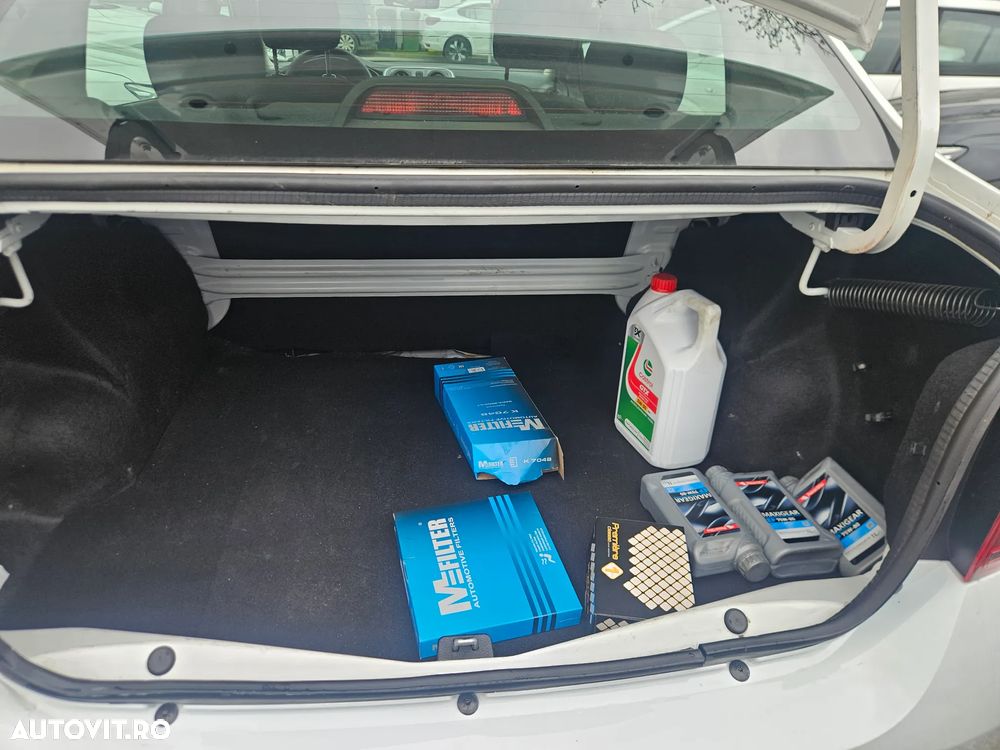 Dacia Logan ECO-G 100 Essential - 12