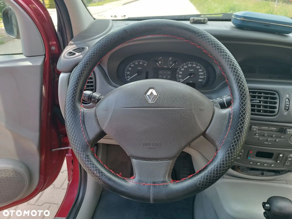 Renault Scenic 1.6 16V Privilege - 26