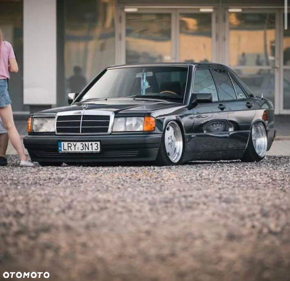 Mercedes-Benz W201 (190) - 4