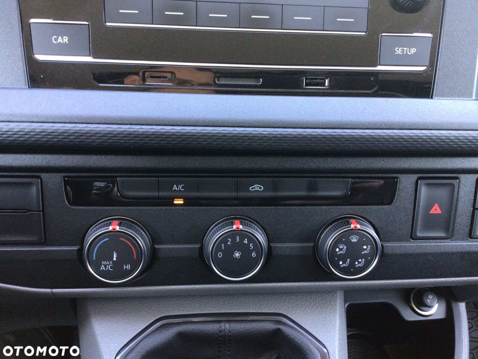 Volkswagen Transporter - 12