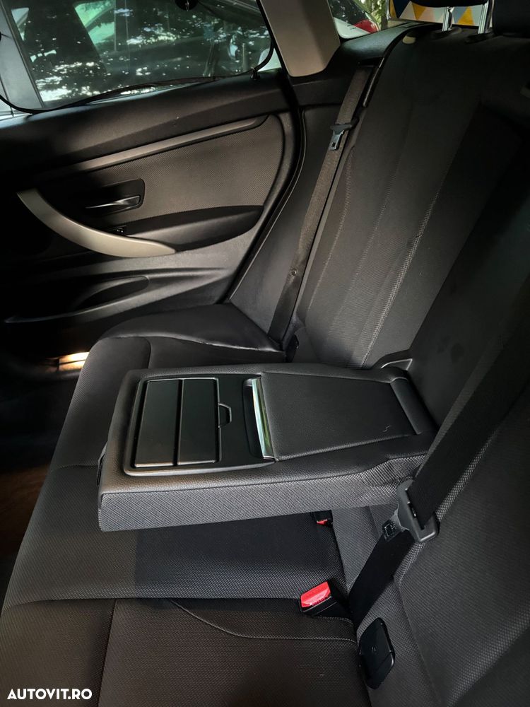 BMW 3 Series 2018 — imagine 22