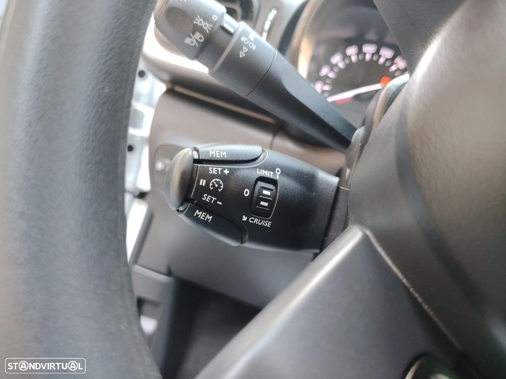 Citroën C3 1.2 PureTech C-Series - 18