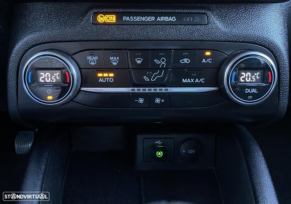 Ford Focus SW 1.5 TDCi EcoBlue Titanium - 25