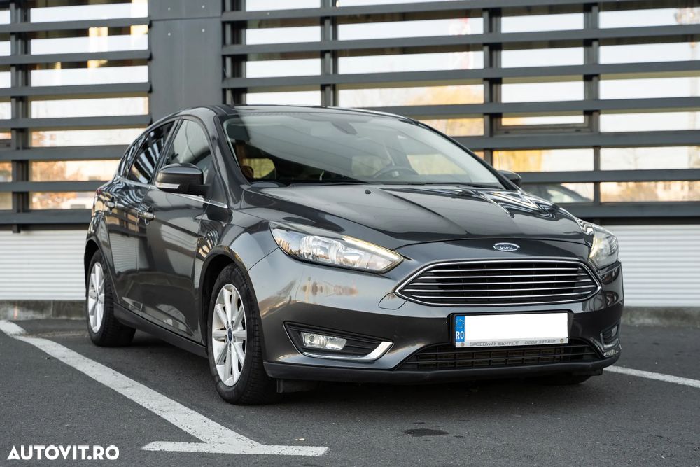 Ford Focus 2.0 TDCI Powershift Titanium - 1
