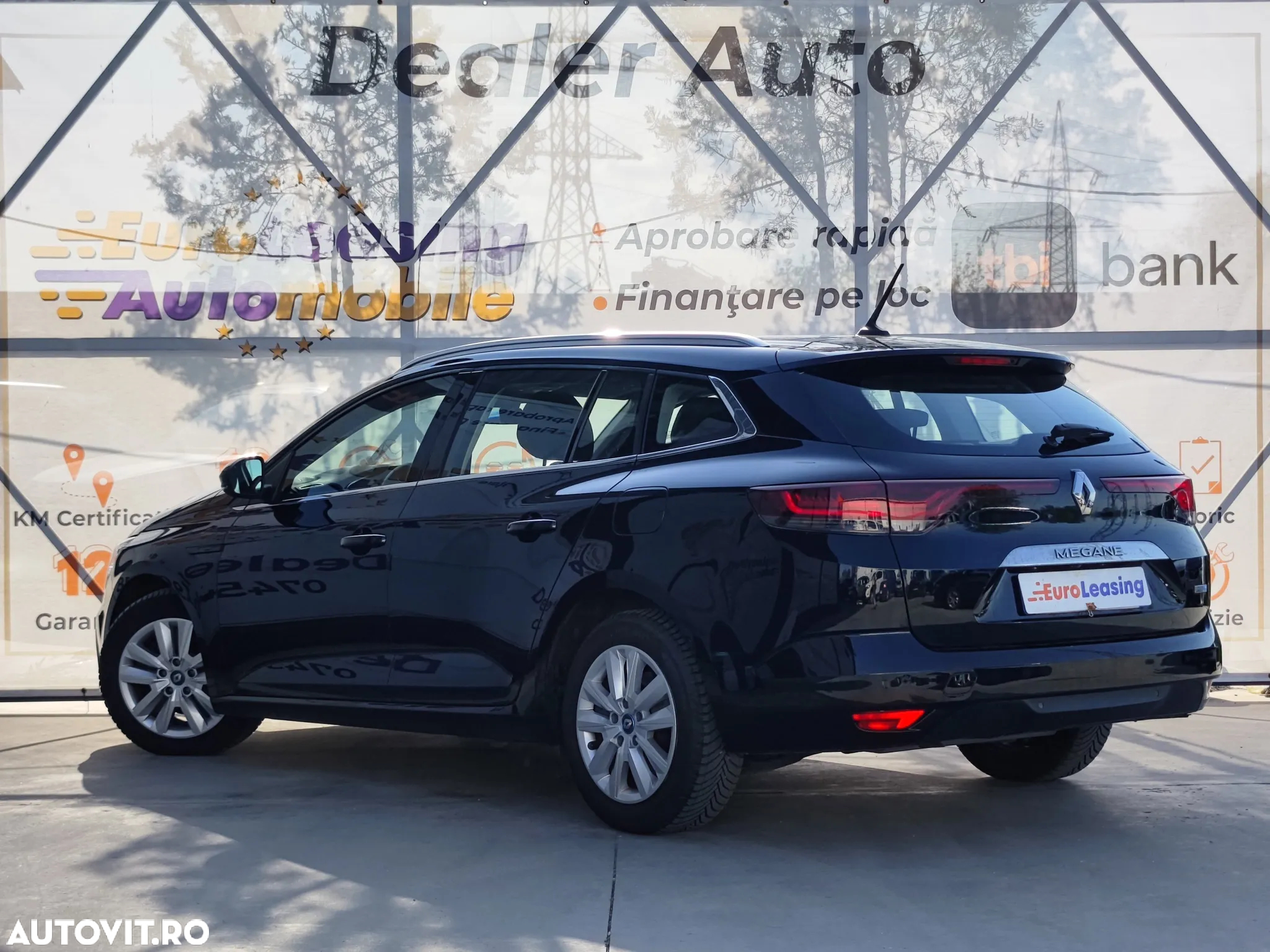 Renault Megane Grandtour E-TECH Plug-in 160 BUSINESS EDITION - 6