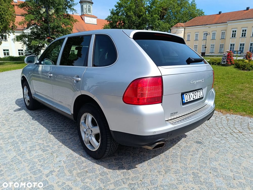 Porsche Cayenne - 5