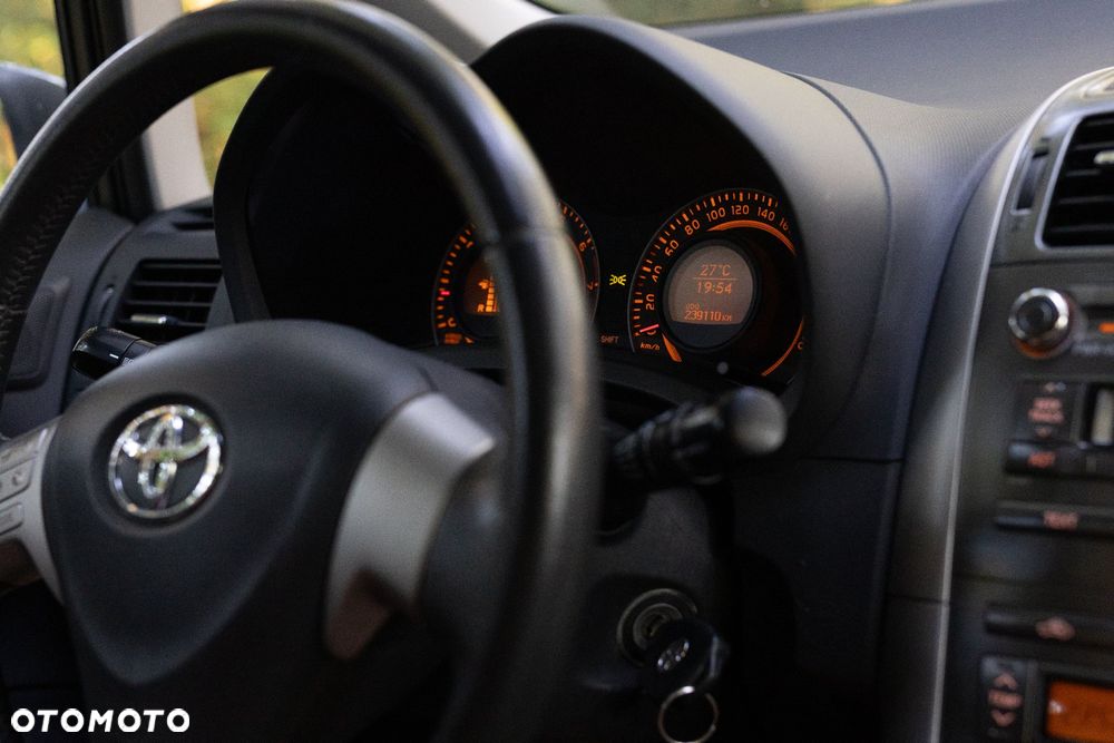 Toyota Auris - 11