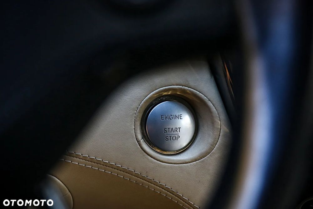 Mercedes-Benz CL - 39