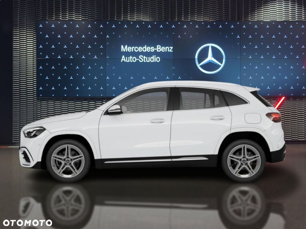 Mercedes-Benz GLA - 2