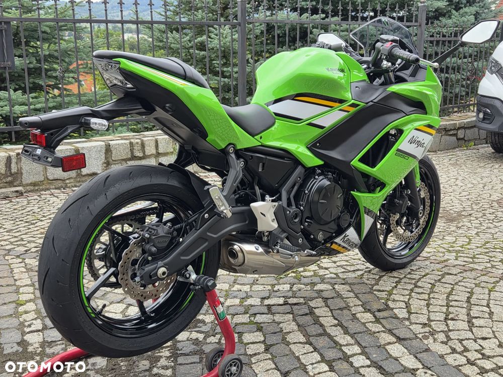 Kawasaki Ninja - 4