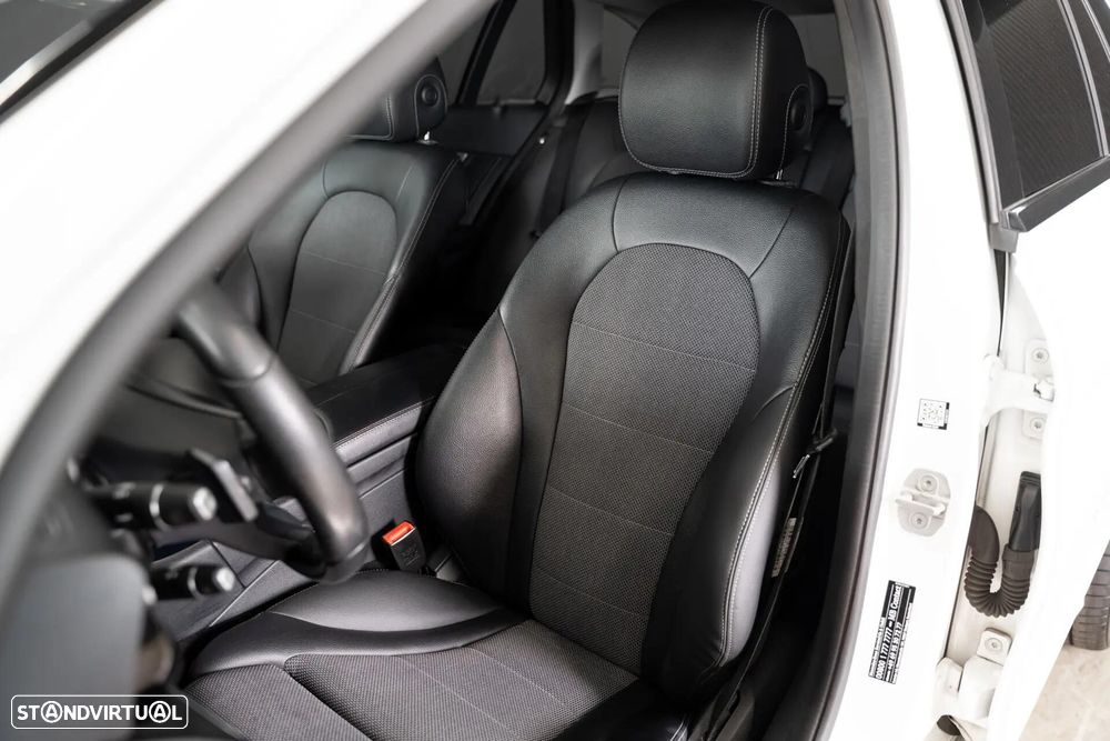 Mercedes-Benz C 250 CDi Avantgarde BlueEfficiency Aut. — fotografia 16