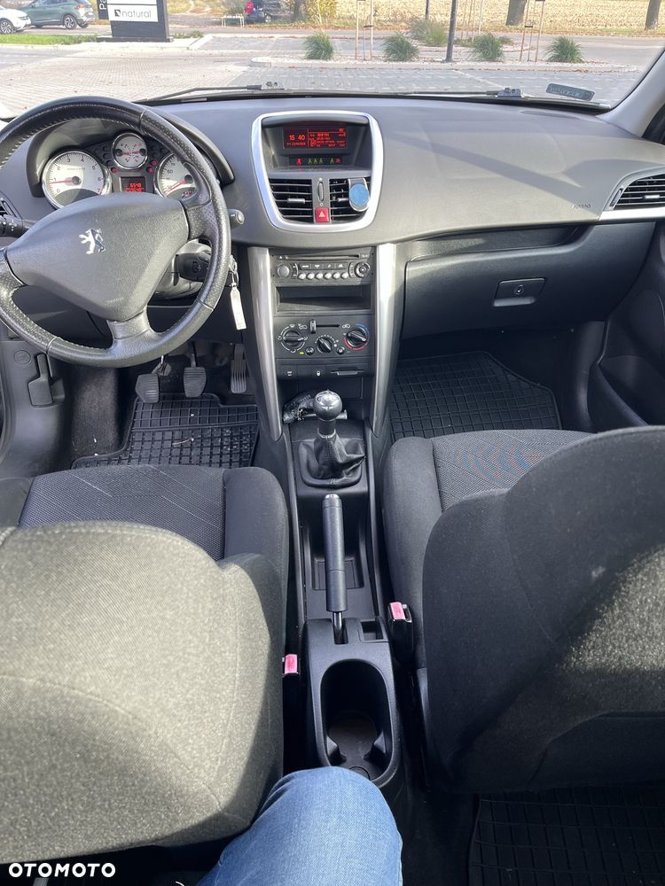 Peugeot 207 - 5