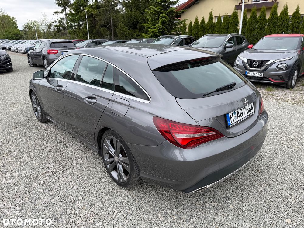 Mercedes-Benz CLA 180 Urban - 16