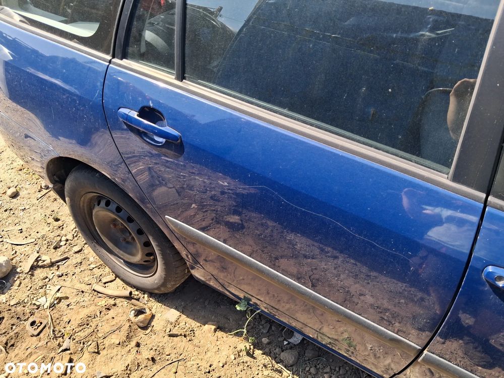 TOYOTA COROLLA E12 KOMBI 8Q4 DRZWI PRAWY TYL - 2