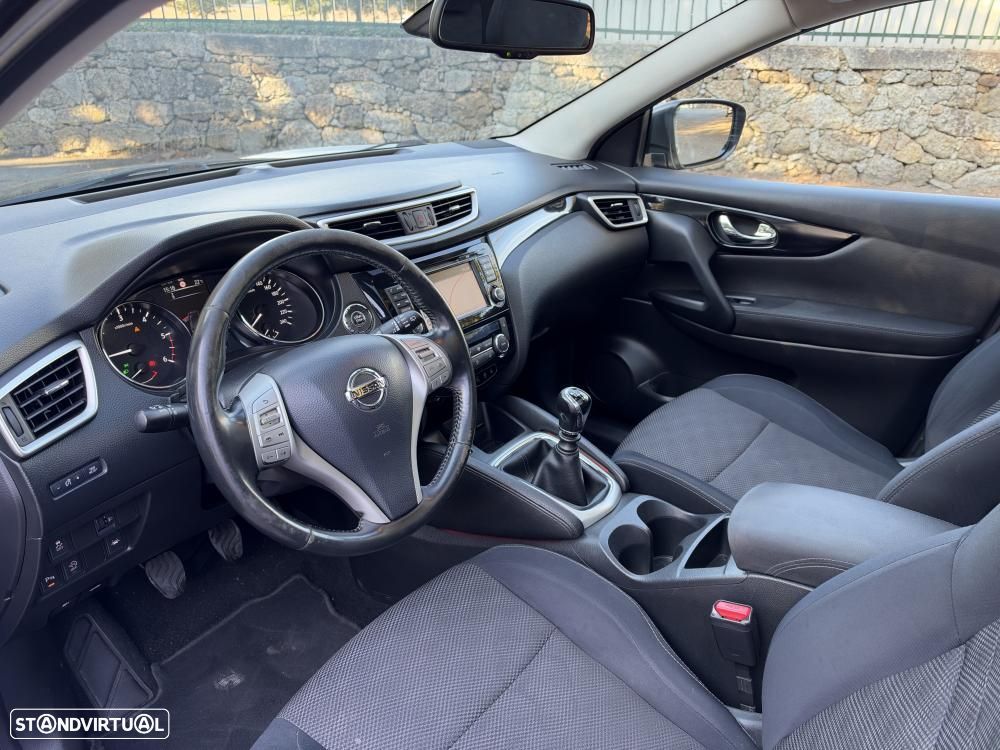 Nissan Qashqai 1.5 dCi N-Connecta 18 - 15