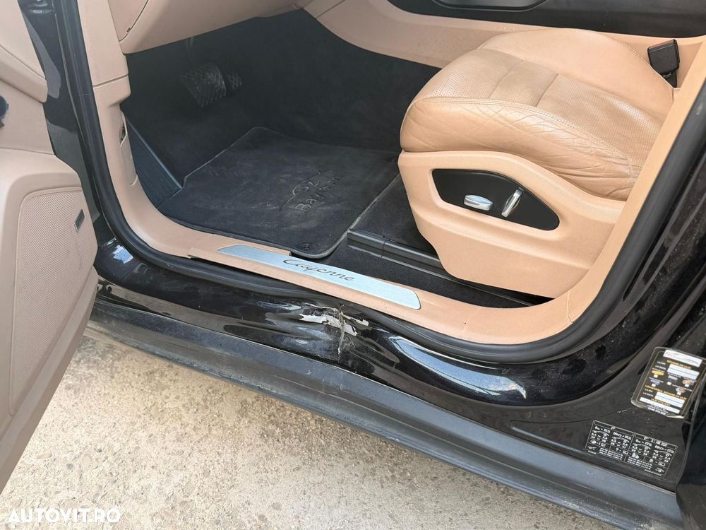 Porsche Cayenne - 24