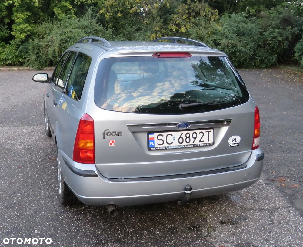 Ford Focus 1.8 Trend - 11