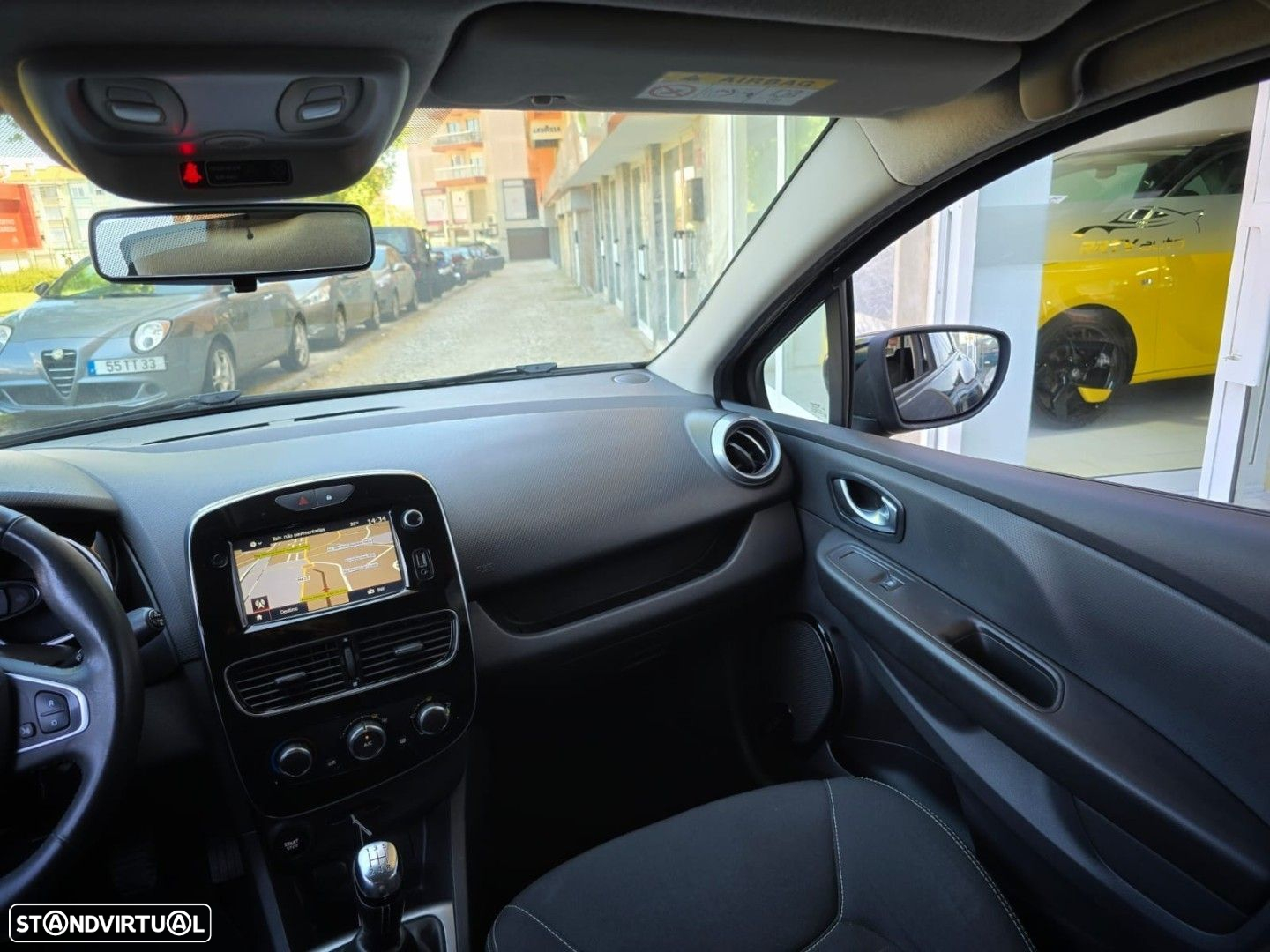 Renault Clio Sport Tourer 0.9 TCe Limited - 19