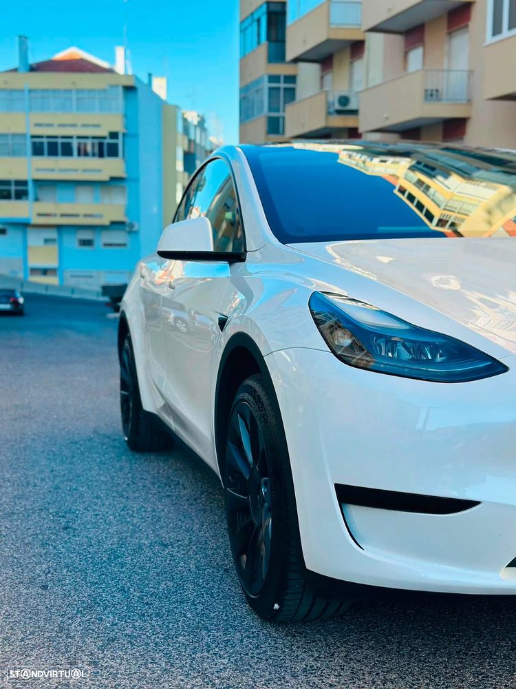 Tesla Model Y Standard Long Range RWD - 9