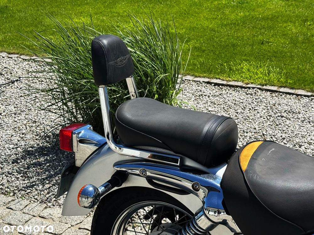 Suzuki Intruder - 6
