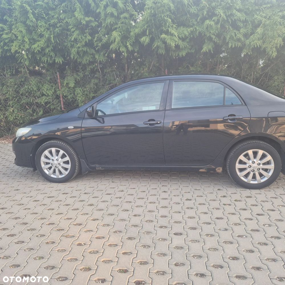 Toyota Corolla 1.6 Luna - 2