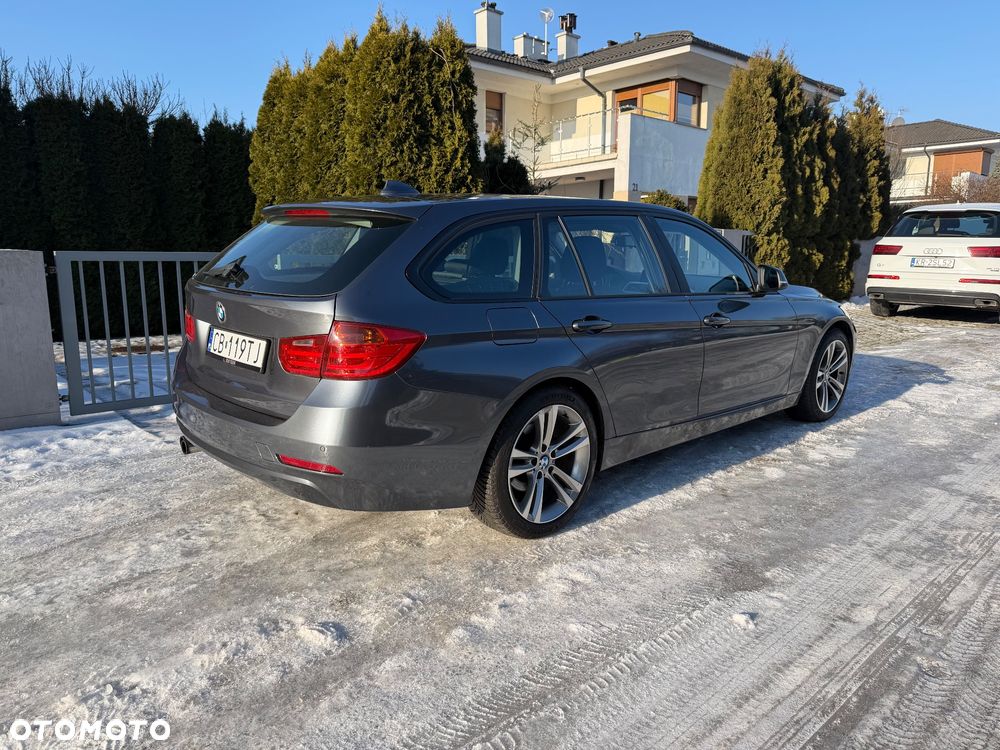 BMW Seria 3 328i xDrive Sport-Aut - 10