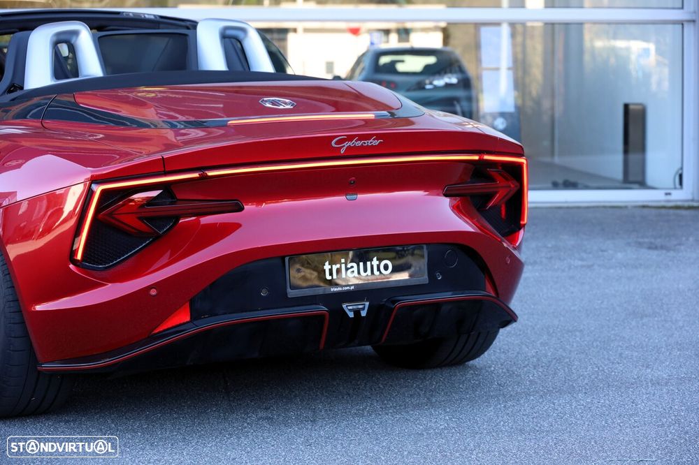 MG Cyberster 77 kWh GT - 31