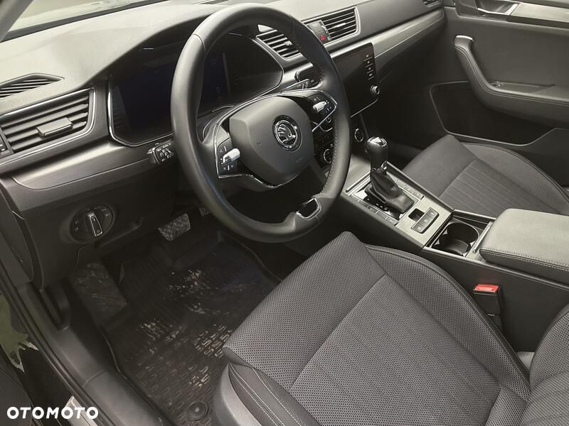 Skoda Superb 2.0 TDI SCR Style DSG - 11