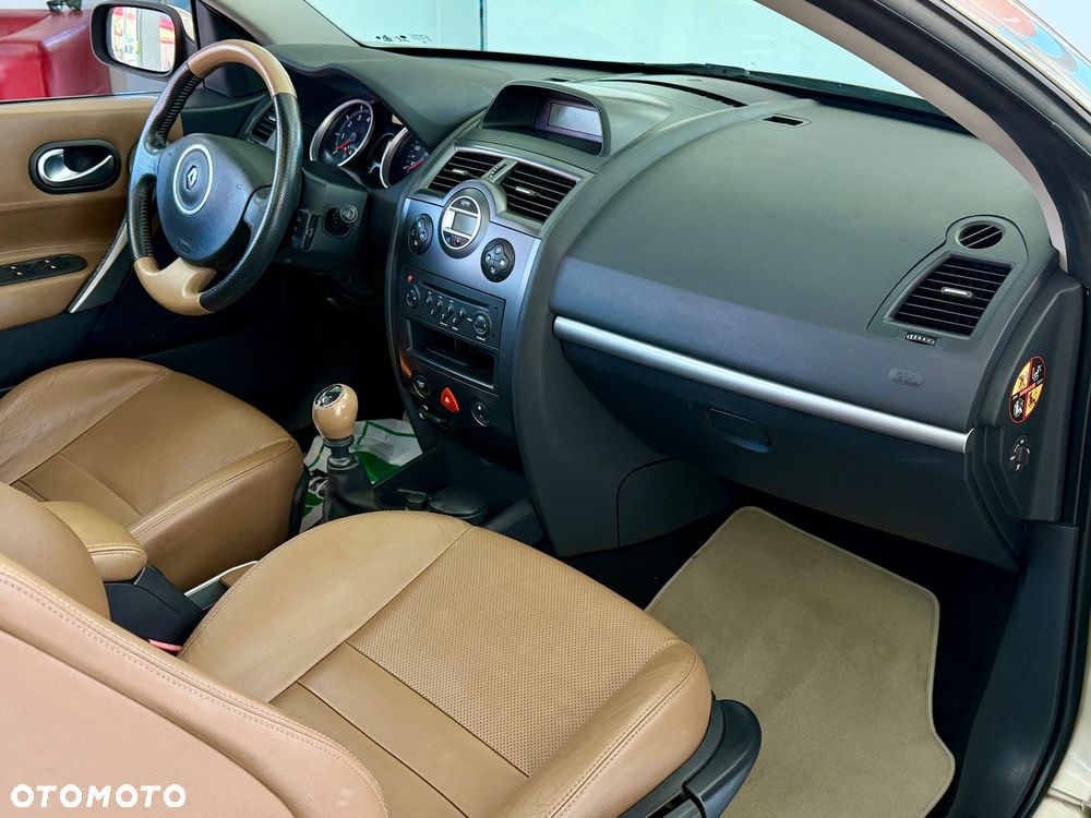 Renault Megane 2.0 Luxe Privilege - 33