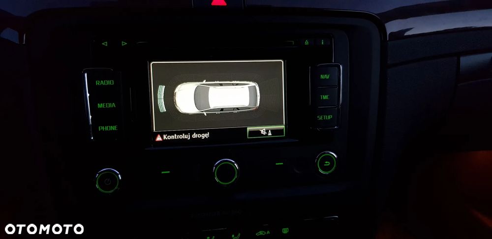Skoda Superb 2.0 TDI Elegance DSG - 23