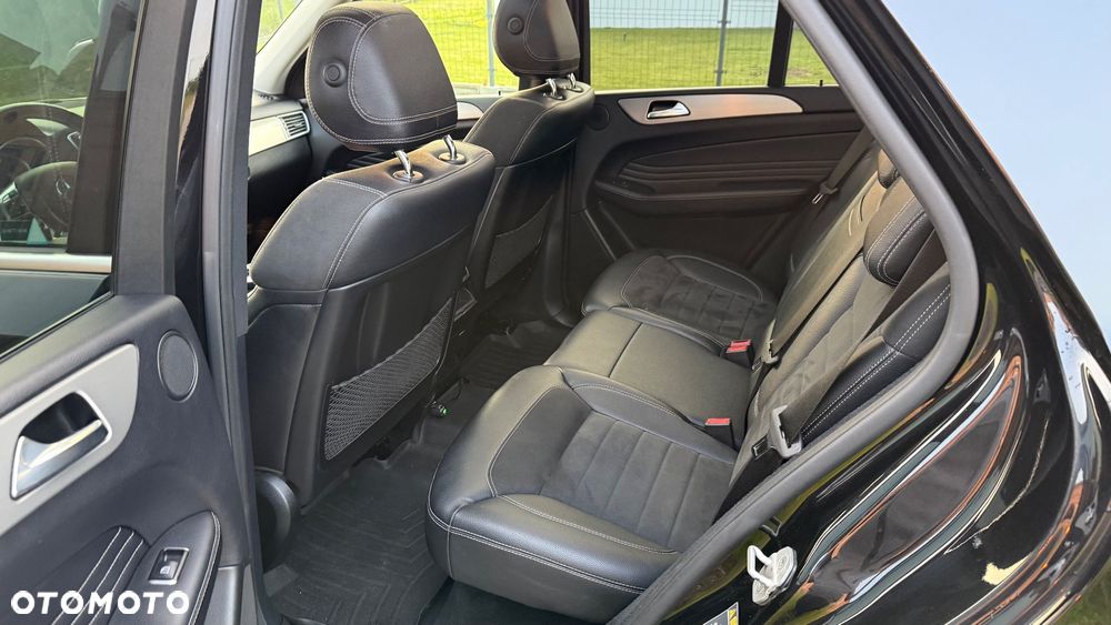 Mercedes-Benz ML 350 BlueTec 4-Matic - 16