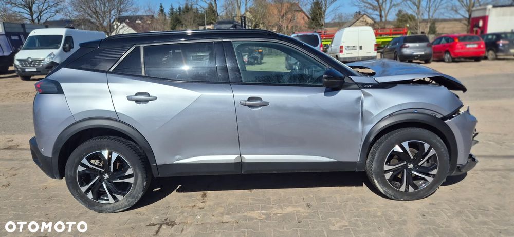 Peugeot 2008 1.2 PureTech GT Line S&S - 6