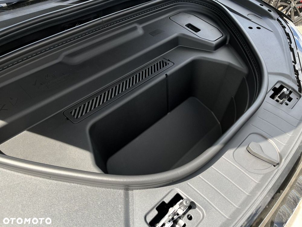 Audi Q6 e-tron - 23