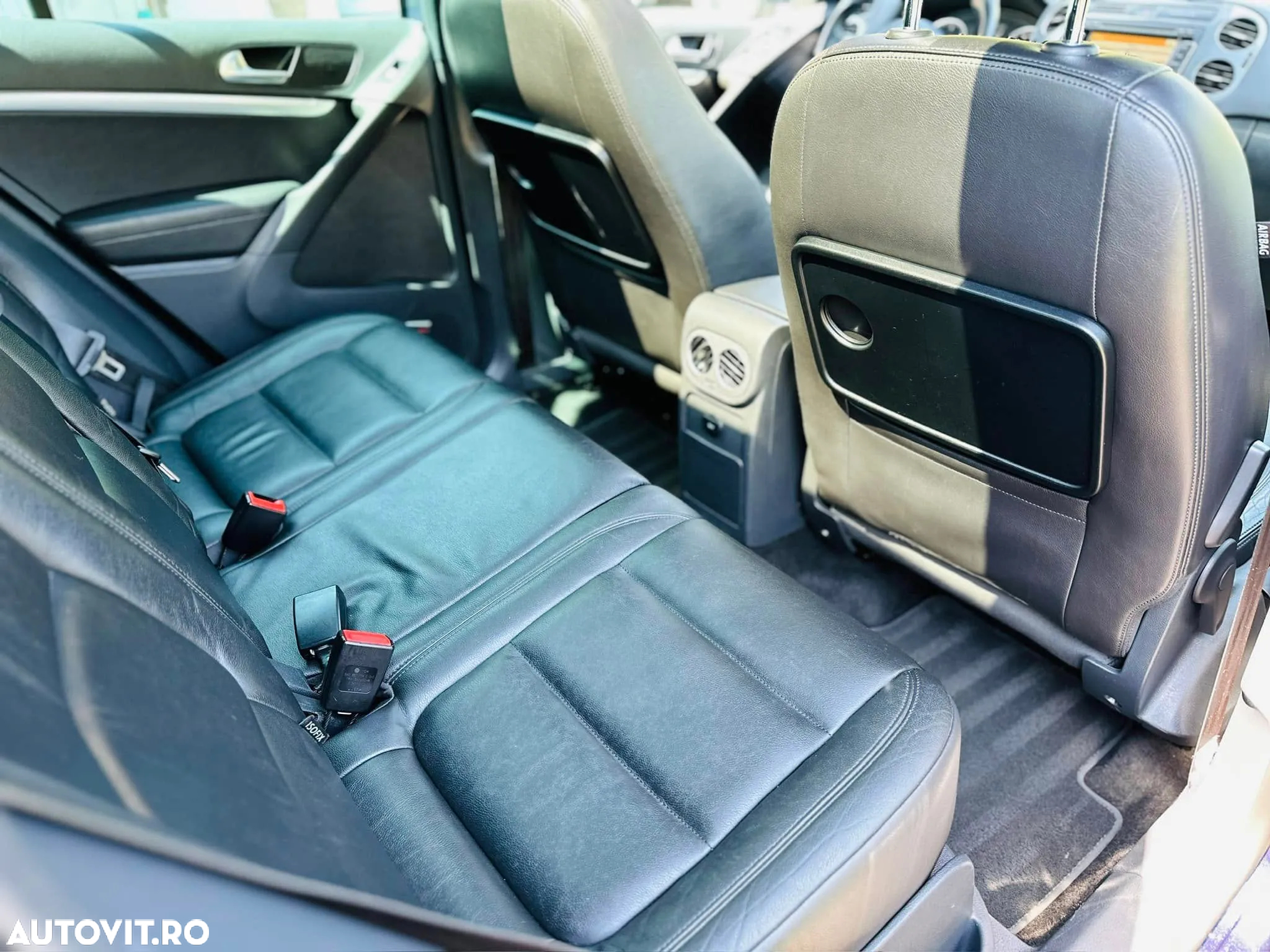 Volkswagen Tiguan - 8