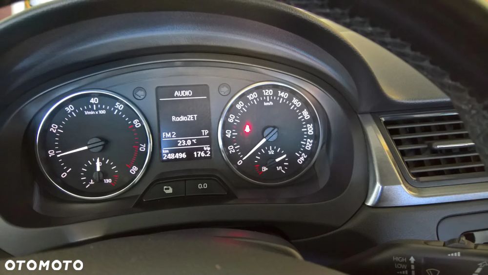 Skoda RAPID 1.2 Ambition Max - 40