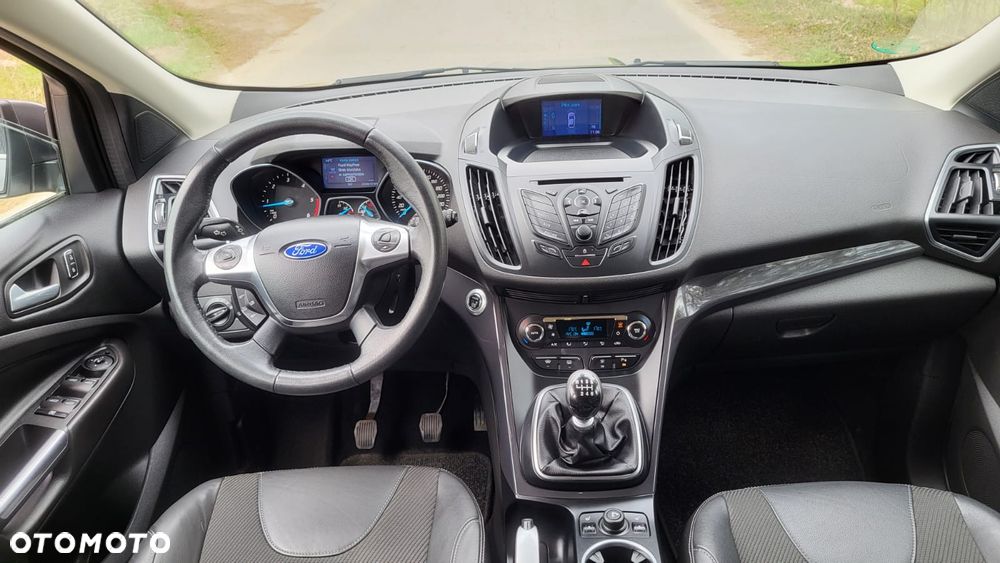 Ford Kuga 2.0 TDCi 4x4 Titanium - 25