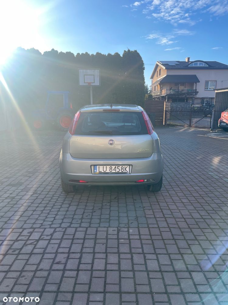 Fiat Grande Punto - 5